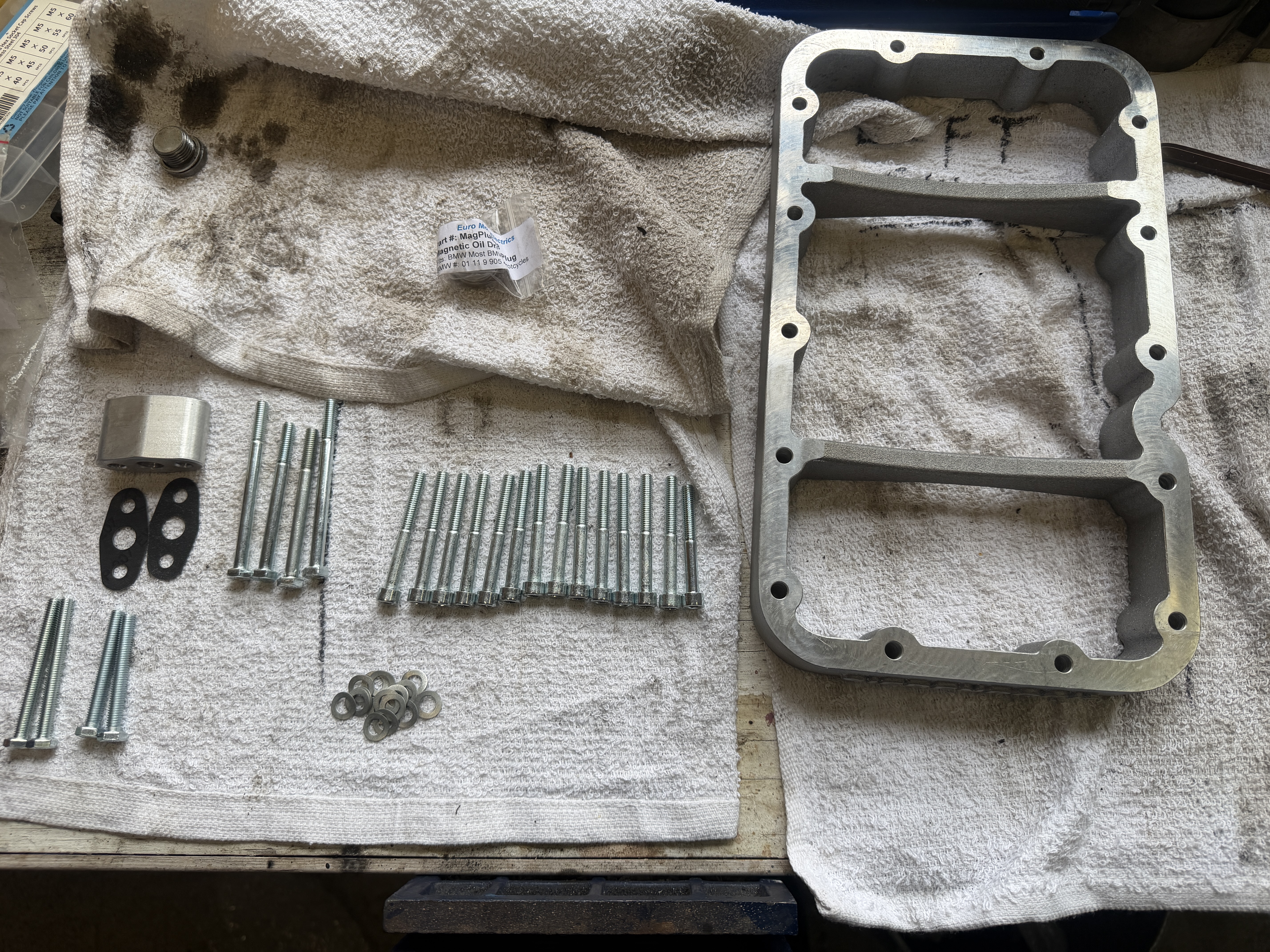 Siebenrock oil pan expansion.